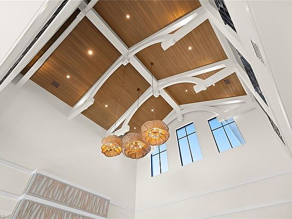 4th image of 99 Saint Lucia LN