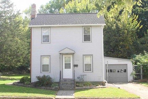 1st image of 320 Glen St