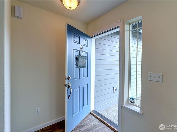 4th image of 18408 26th Avenue E