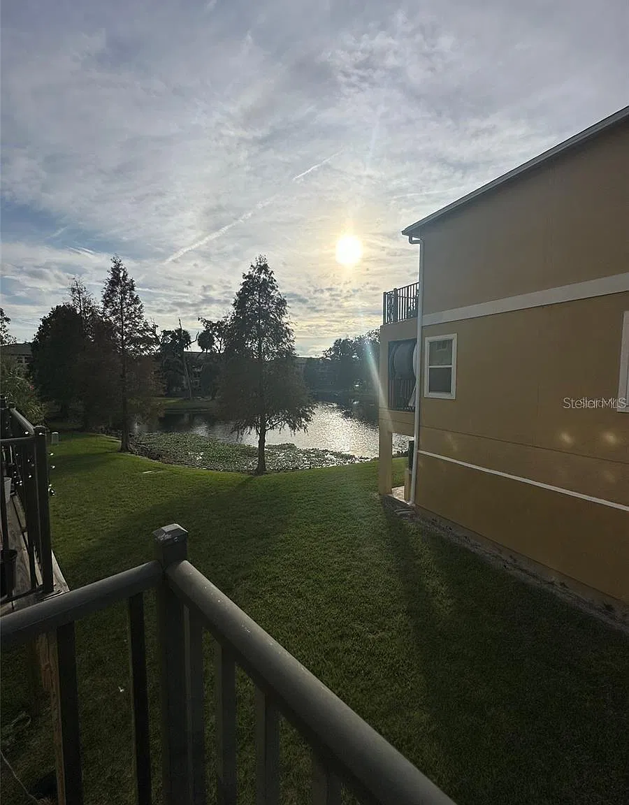 3 bed, 1620 sqft, $2,200 — Photo 2