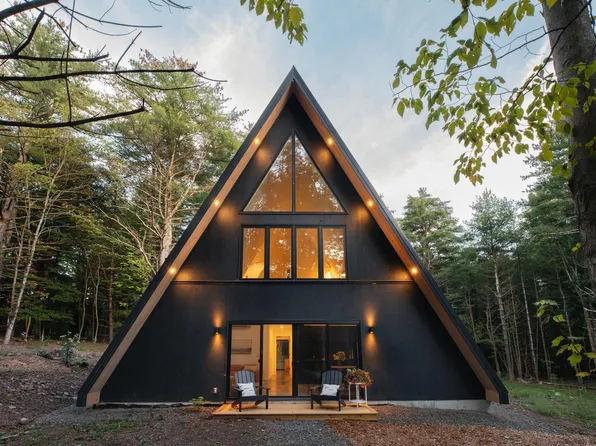 305 Hearts Content Road, Round Top, NY 12473