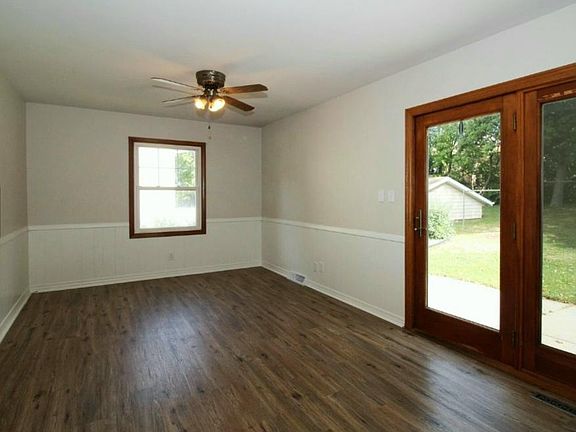 5th image of 417 N Grandview Blvd