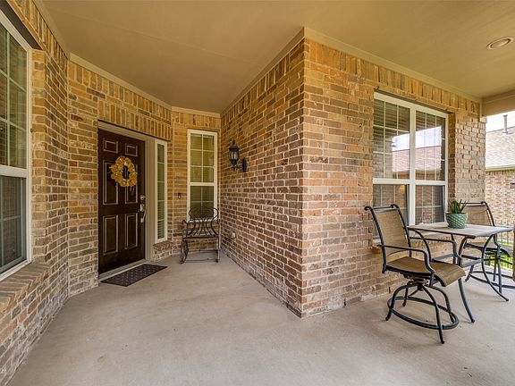 4th image of 1843 Windy Hill Dr