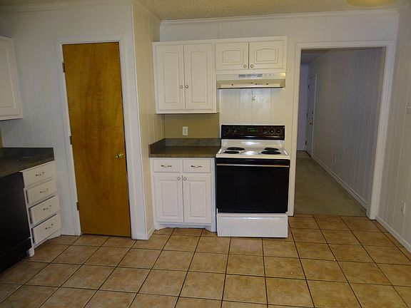 5th image of 4816 66th St Unit B