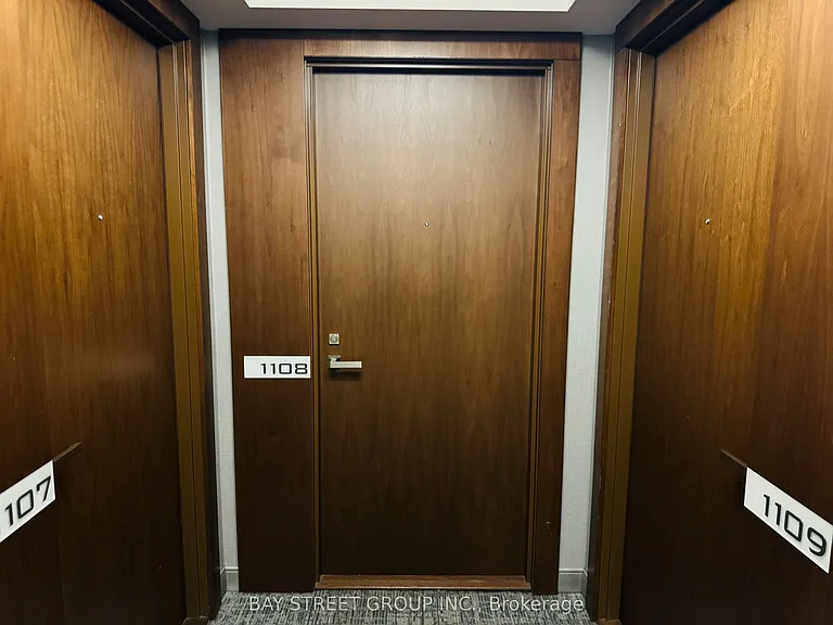 255 Village Green Sq #1108 — Photo 3