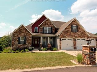 495 Wynterhall Ln, South Charleston, WV 25309