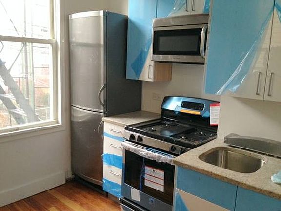 5th image of 207 N Henry St #2