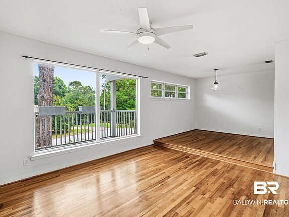 3rd image of 504 General Maury Dr