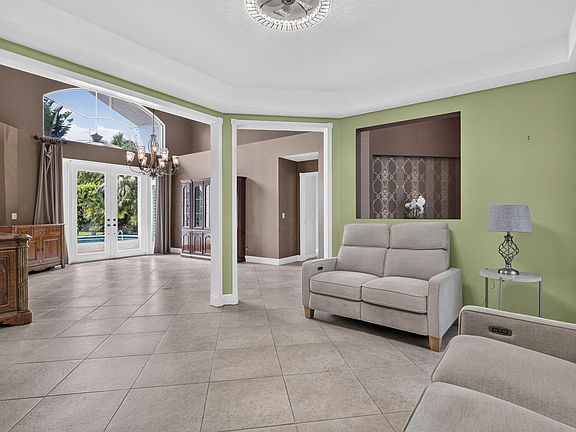 5th image of 486 S Peacock Lane