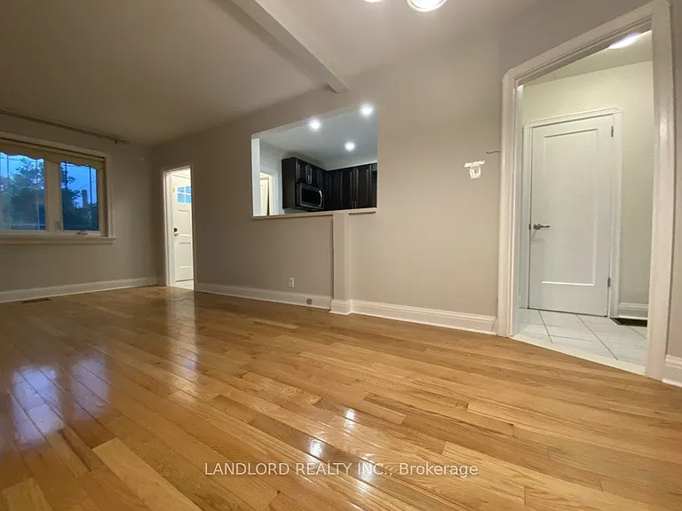 92 Holwood Ave #MAIN — Photo 6