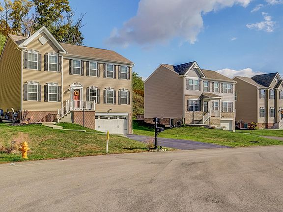 4th image of 137 Signal Knob Cottage Dr #D