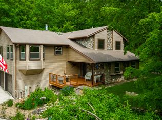 108 Forest View Dr, Slinger, WI 53086
