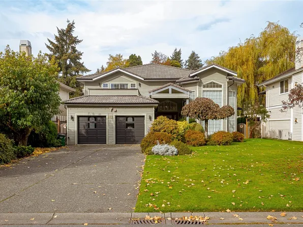 812 Dalewood Ln, Saanich, BC V8X 5G6