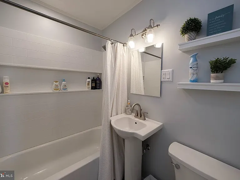 2640 Grandview Blvd — Photo 54
