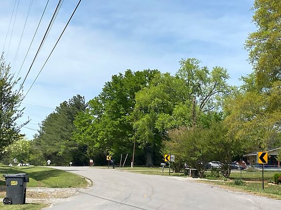 4th image of 6101 Norris Mill Rd