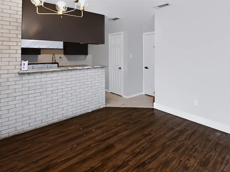 11930 Ashcroft Dr — Photo 7