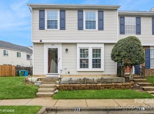 227 Water Oak Dr, Pineville, NC