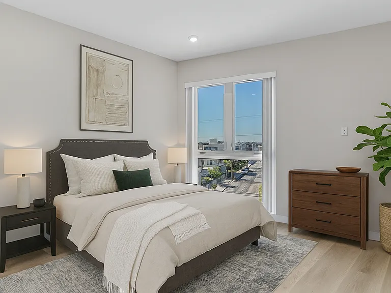 825 Coronado-Building — Photo 73