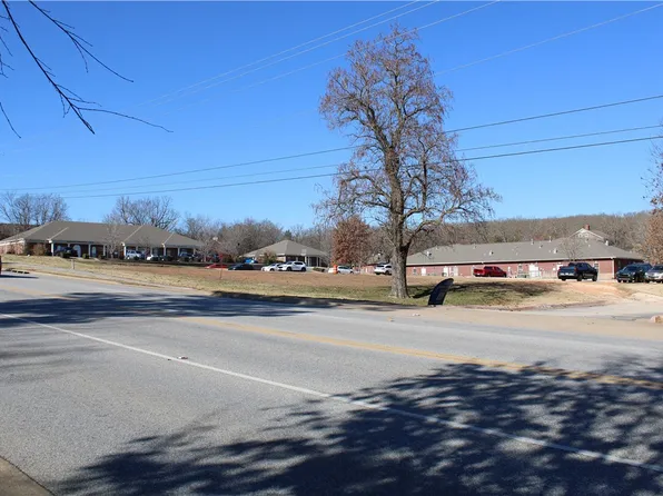 2790 E Joyce Blvd, Fayetteville, AR 72703
