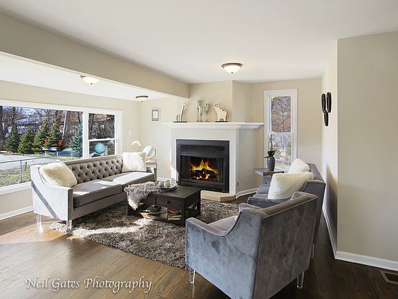 4th image of 10513 S 83rd Ct