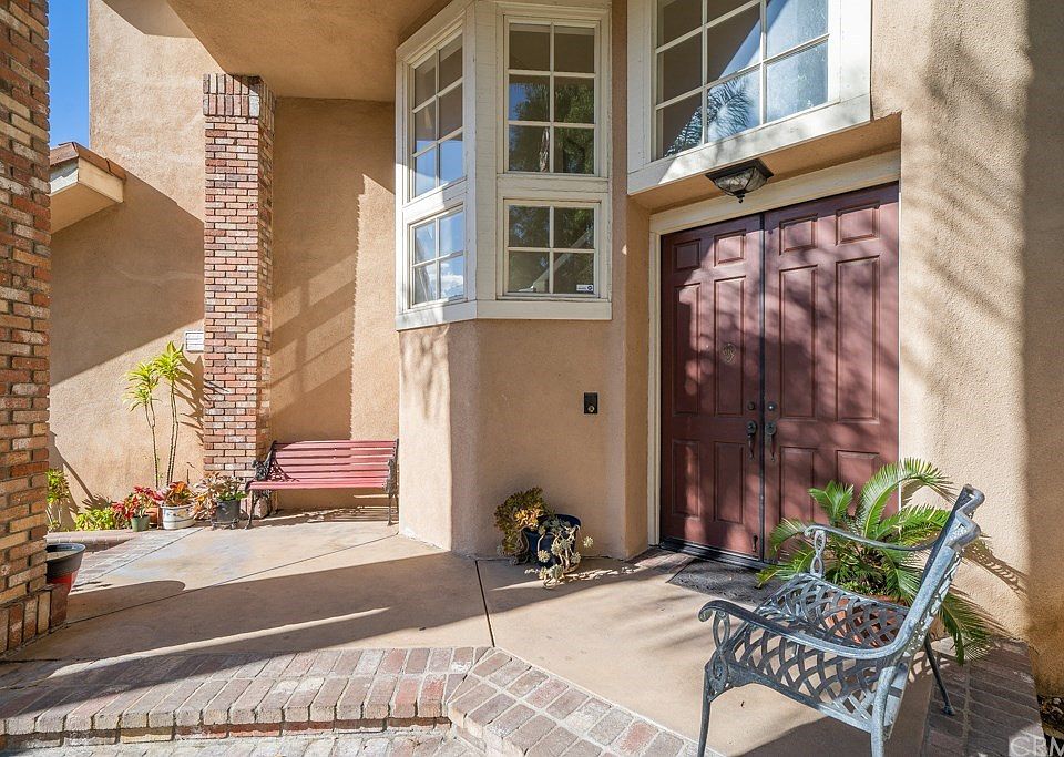 1st image of 13985 Plum Hollow Ln