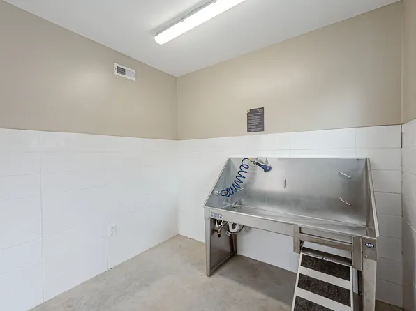 Governors on North Henry