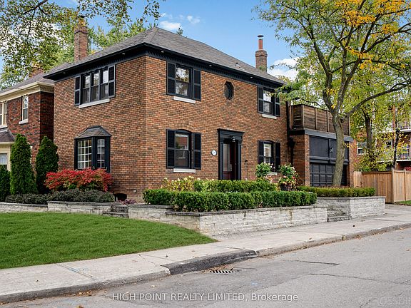 3rd image of 50 Leadale Ave