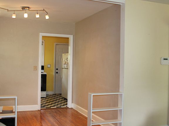4th image of 1215 Catina Dr