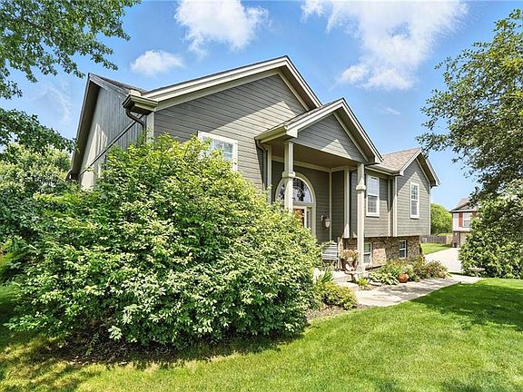 5th image of 10318 N Kensington Ct