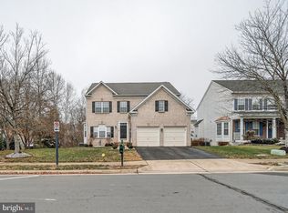 12590 Garry Glen Dr, Bristow, VA 20136