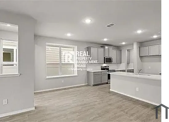 10020 Adams Ln — Photo 22