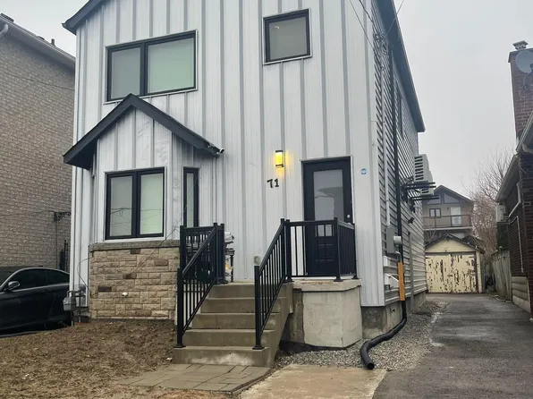 71 Chamberlain Ave, Toronto, ON M6E 4J9