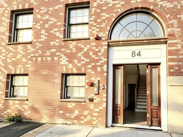 84 Chelsea St APT 1, Boston, MA 02128