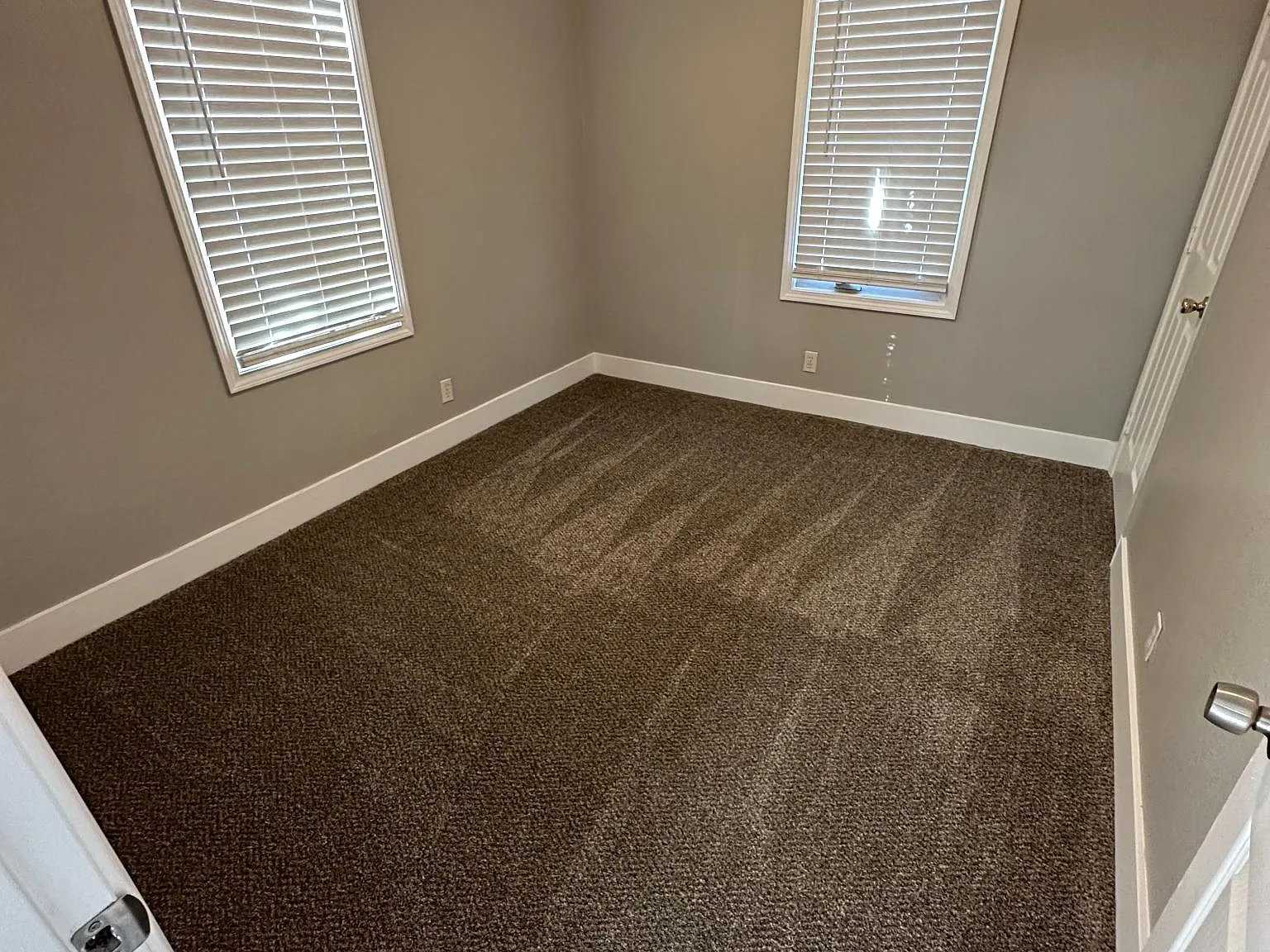 2419 Mitchs Ln — Photo 2