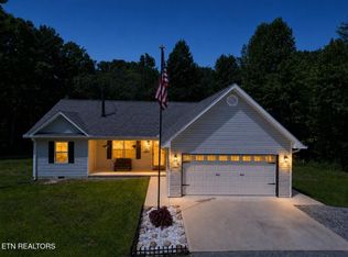 1561 Bicknell Rd, Clarkrange, TN 38553