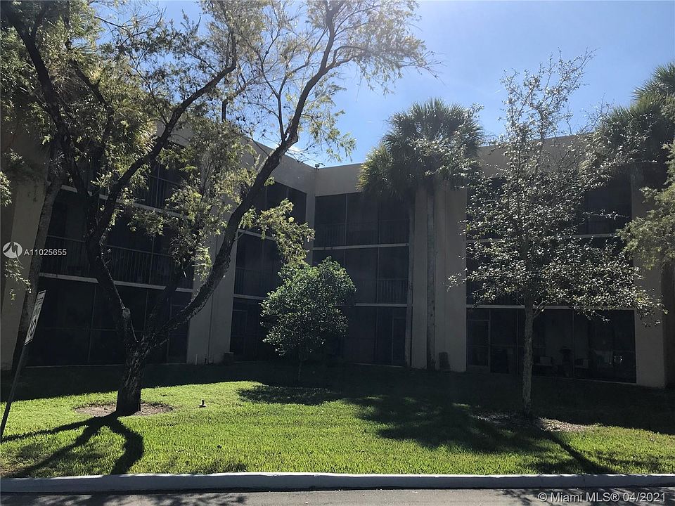 1st image of 8015 SW 107th Ave APT 203