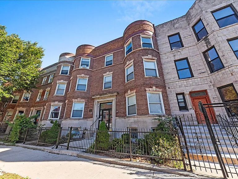 4423 S Prairie Ave #1 — Photo 1