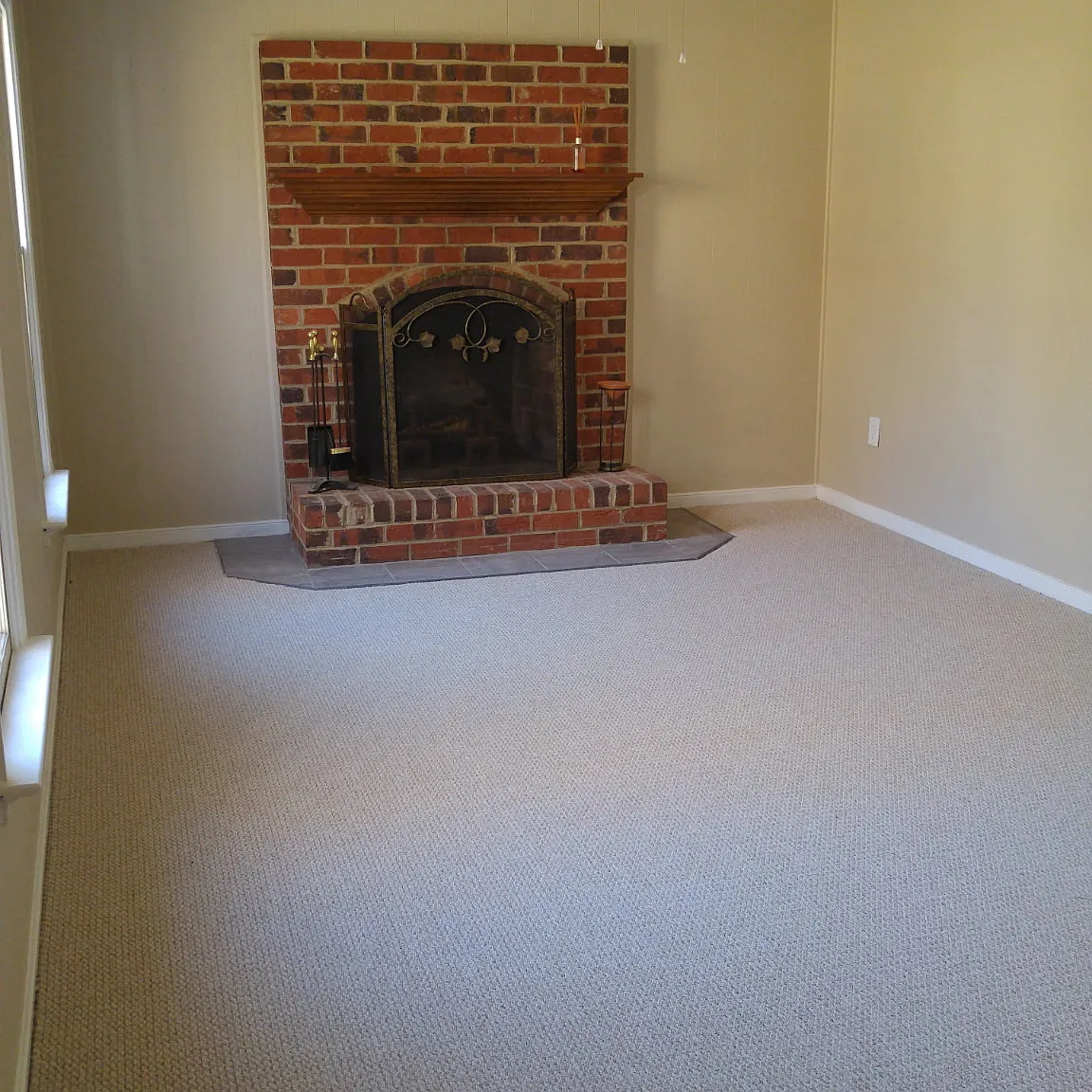 4 bed, 1420 sqft, $2,300 — Photo 3