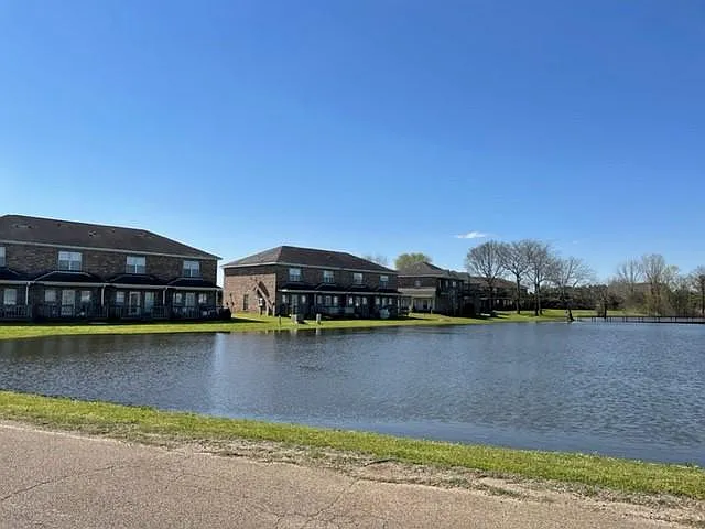 2 bed, 2.5 bath, 1187 sqft, $1,400 — Photo 3