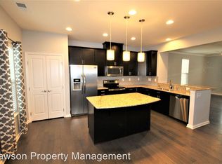 1650 Fleetwood Dr, Charlotte, NC 28208