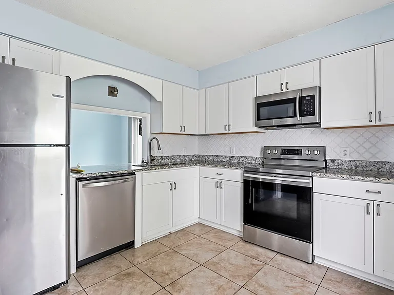 1451 Turkey Ridge Dr #D — Photo 48