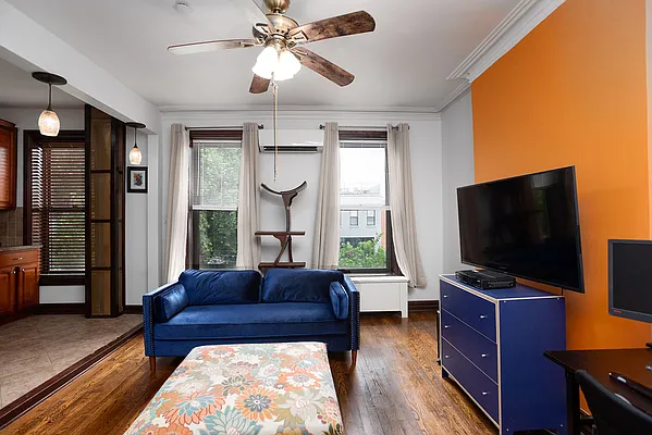 Sold by WorldWide Homes, Inc. | media 16