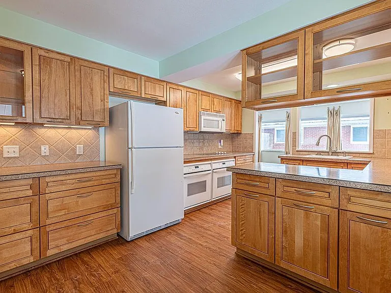 4121 Barbara Dr — Photo 6