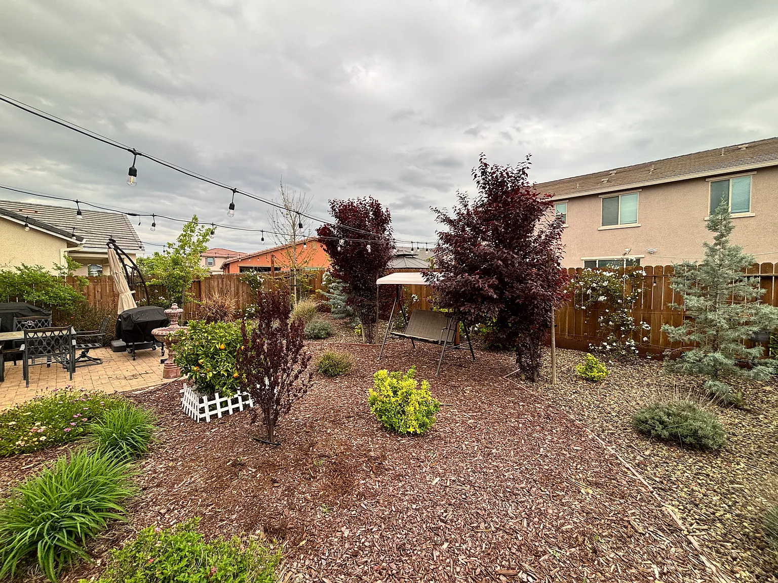 5 bed, 2874 sqft, $1,100 — Photo 3