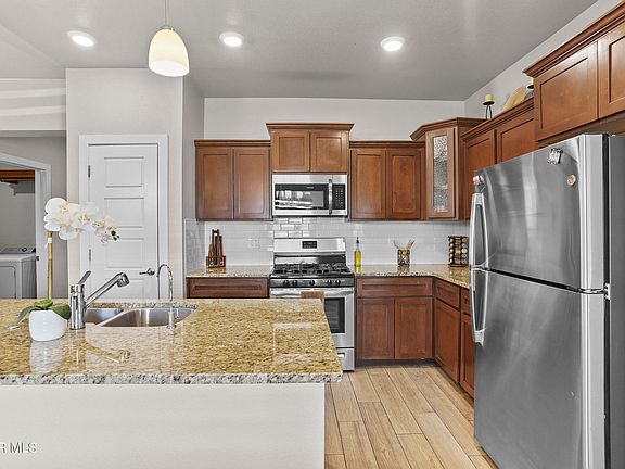 4th image of 13900 Flora Vista Ave