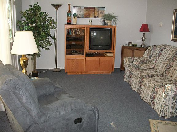 2nd image of 2818 Fir Ln