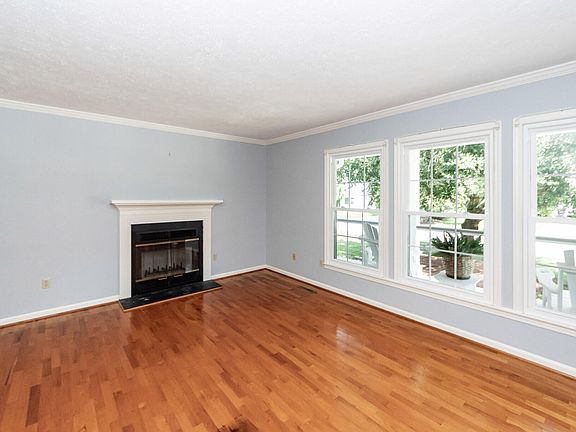 4th image of 640 Oak Marsh Dr