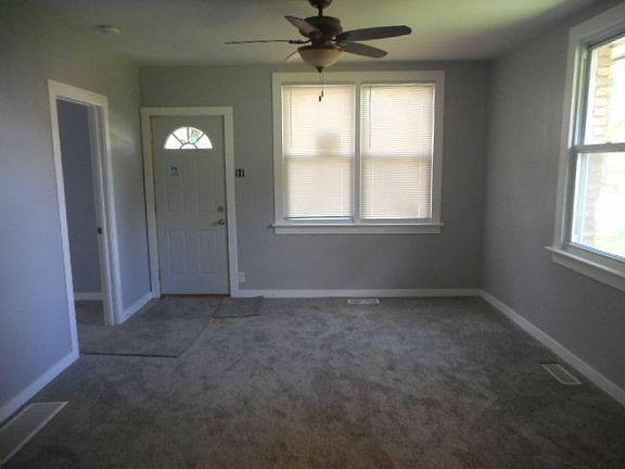 2nd image of 3309 Lawrence Ave
