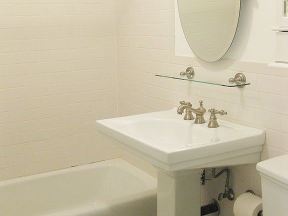 3rd image of 169 Suffolk St APT 4