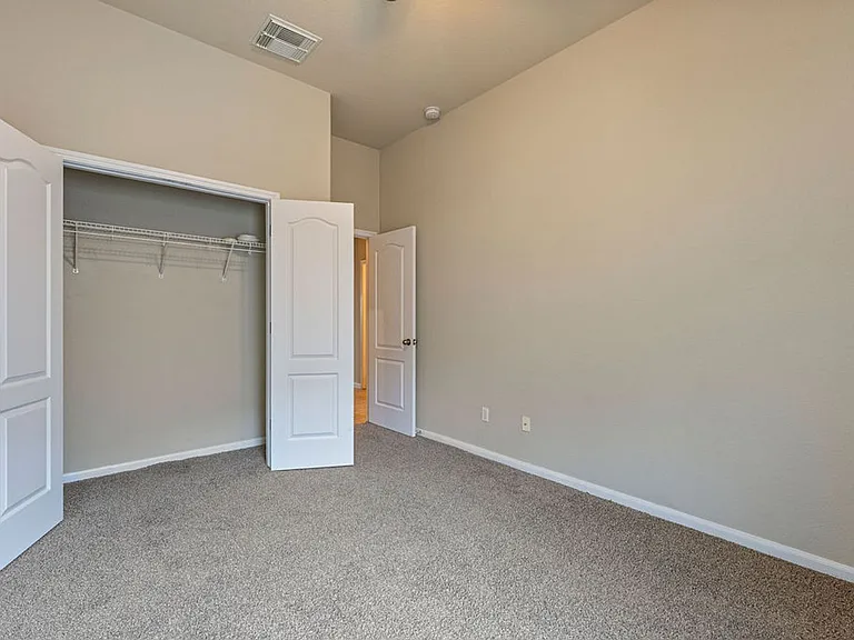 2217 Westfalian Trl — Photo 11